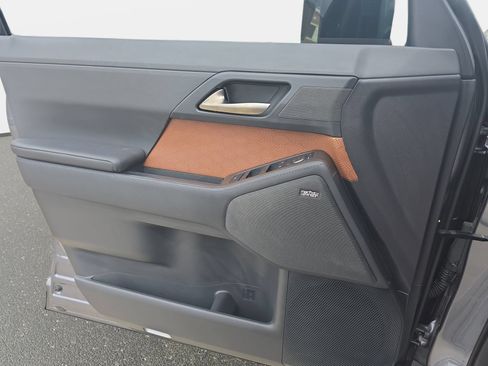 Used 2024 Lexus GX 550 w/ Accessory Package (Z1) AWD/4WD image 26