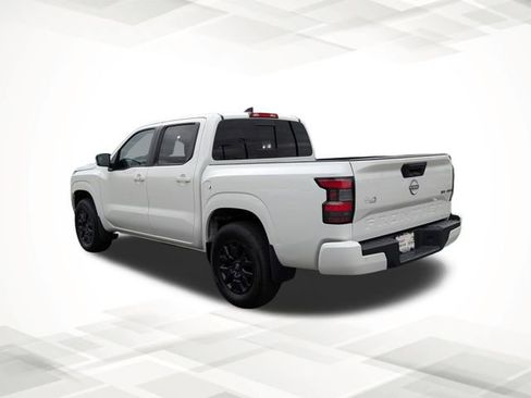 Certified 2023 Nissan Frontier SV w/ SV Convenience Package image 7