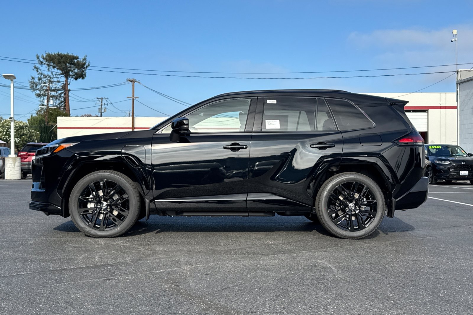 Used 2026 Toyota RAV4 XSE w/ Panoramic Sun Roof Package AWD/4WD image 6