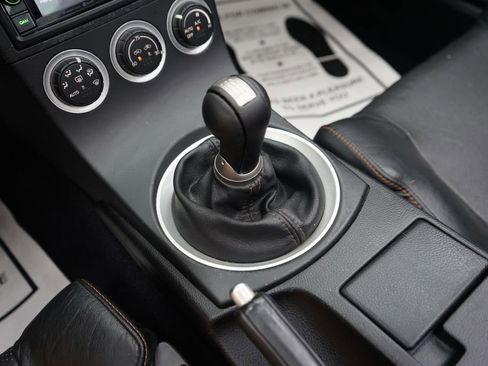 Used 2004 Nissan 350Z Touring RWD image 41
