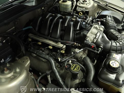 Used 2005 Ford Mustang Cobra RWD image 32