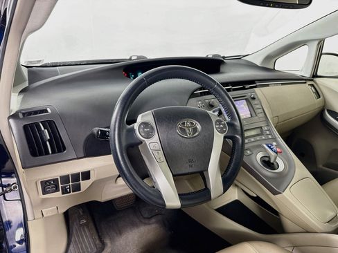 Used 2013 Toyota Prius Four FWD image 9