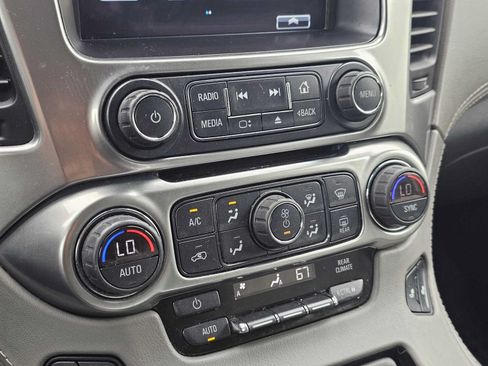 Used 2020 Chevrolet Suburban LT AWD/4WD image 15