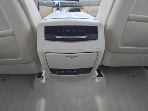 Used 2021 Cadillac Escalade Premium Luxury Platinum AWD/4WD image 11