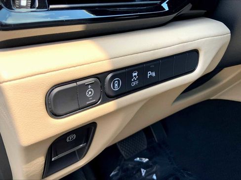 Used 2026 Acura MDX FWD w/ Technology Package image 17