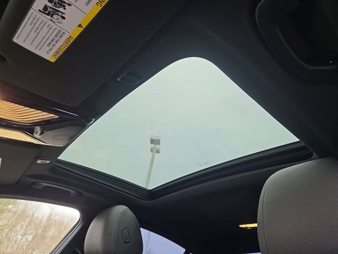 Used 2022 BMW 540i xDrive 540i xDrive w/ M Sport Package image 16