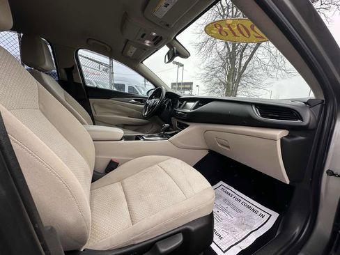 Used 2018 Buick Regal Preferred image 26