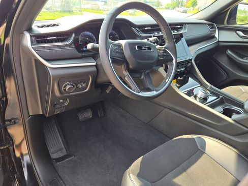 Certified 2024 Jeep Grand Cherokee Altitude AWD/4WD image 20