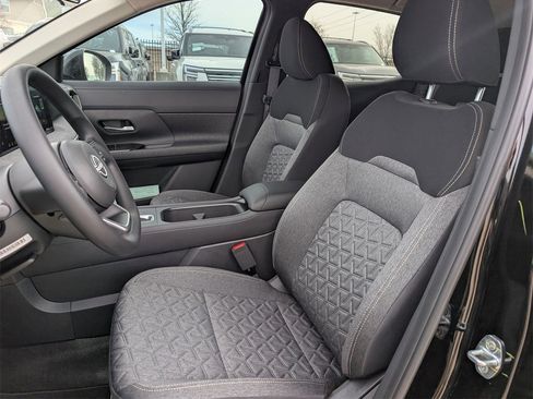 New 2026 Nissan Kicks SV image 17