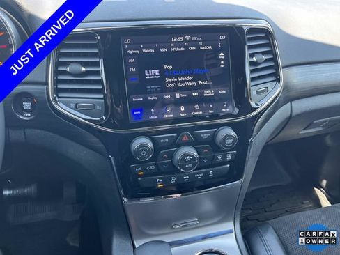 Used 2019 Jeep Grand Cherokee Laredo w/ Laredo X Package RWD image 31