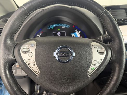 Used 2015 Nissan Leaf SL w/ Premium Package image 19