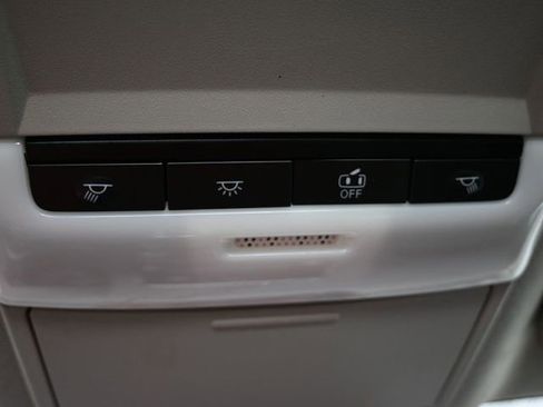 Used 2023 Nissan Sentra SR w/ Electronics Package image 36