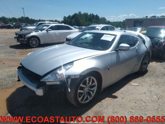 Used 2014 Nissan 370Z Coupe RWD image 3
