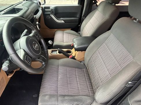 Used 2011 Jeep Wrangler Sahara w/ Dual Top Group AWD/4WD image 17
