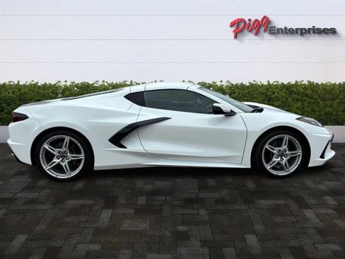 Used 2022 Chevrolet Corvette Stingray Coupe w/ 1LT image 6
