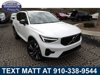 New 2025 Volvo XC40 B5 Ultra w/ Climate Package video 1