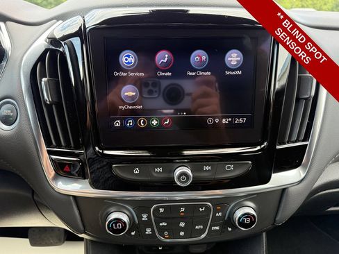 Used 2023 Chevrolet Traverse LT AWD/4WD image 24