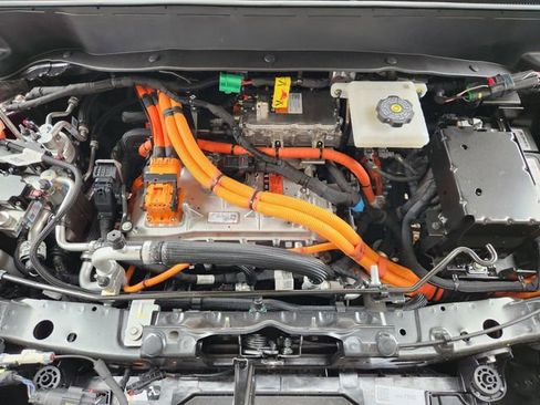 New 2027 Chevrolet Bolt RS w/ Technology Package FWD image 24