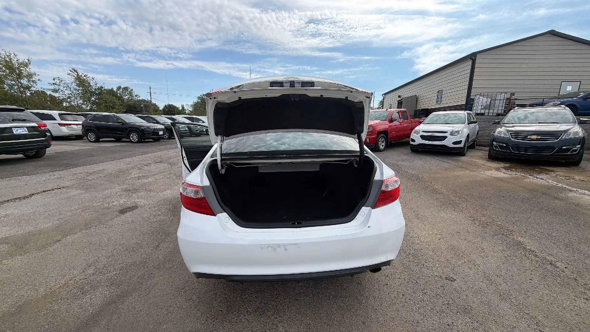 Used 2017 Toyota Camry SE FWD image 20