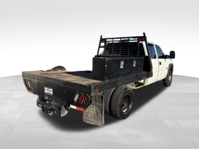Used 2004 Chevrolet Silverado 3500 2WD Extended Cab w/ Heavy-Duty Power Package image 2