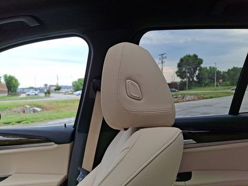 Used 2021 BMW X3 xDrive30i w/ Premium Package AWD/4WD image 17