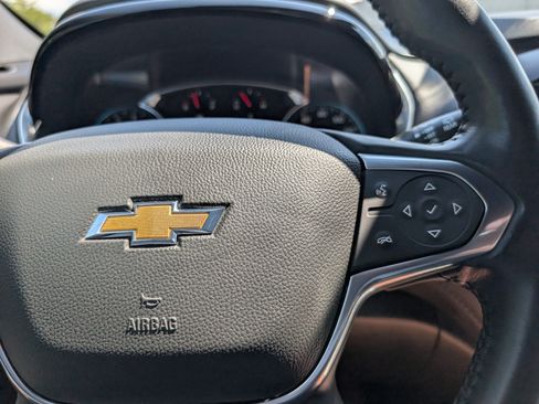 Used 2022 Chevrolet Traverse LT AWD/4WD image 24
