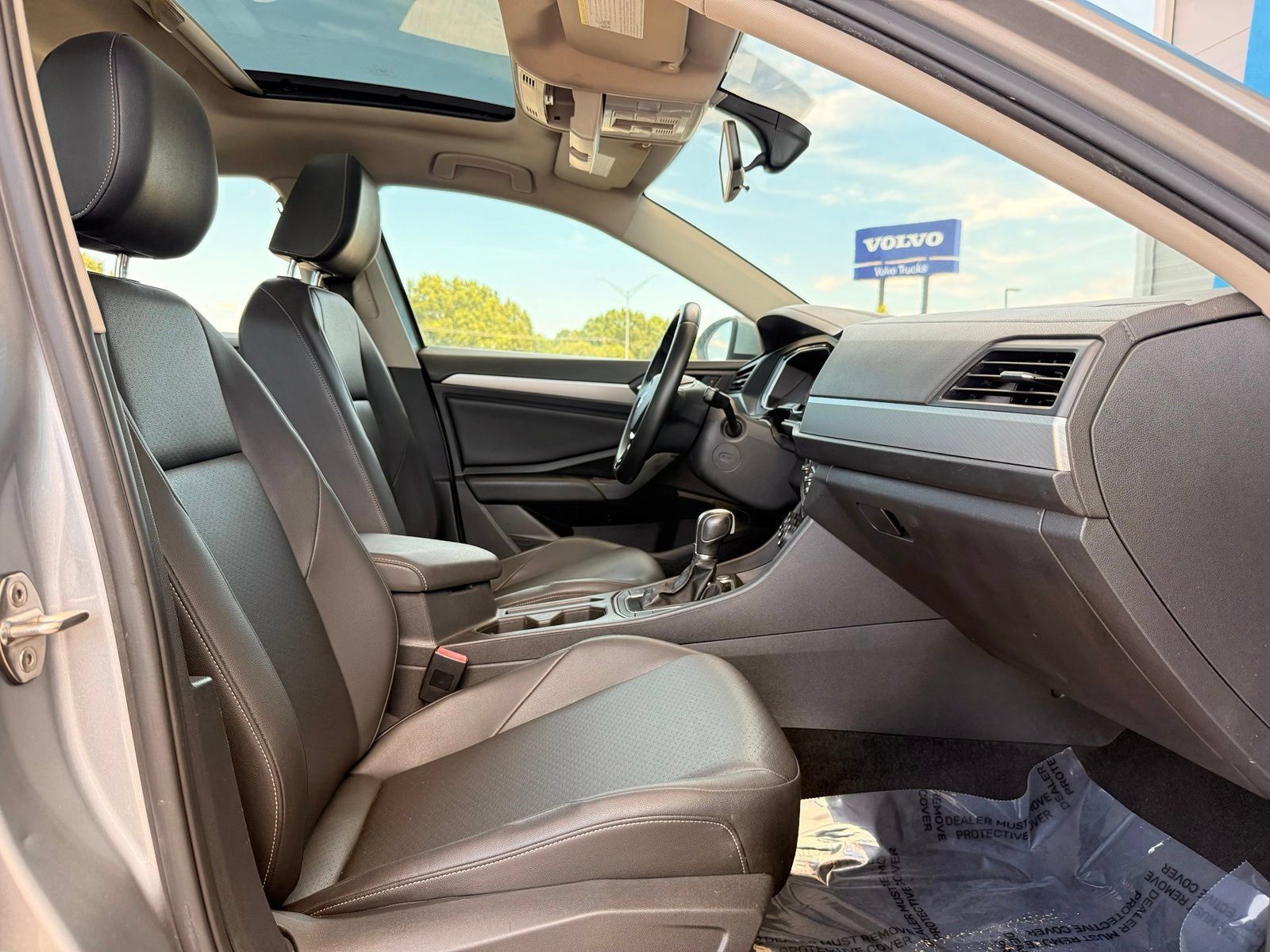 Used 2019 Volkswagen Jetta SE FWD image 22