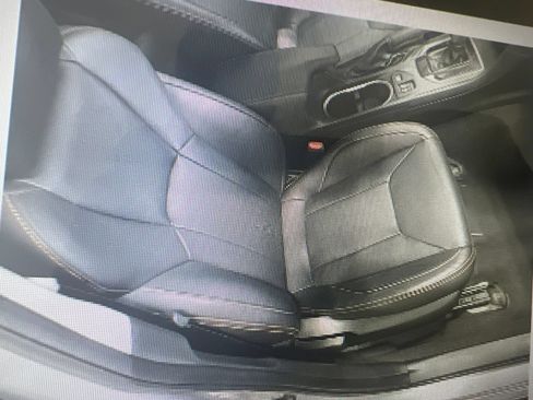 Used 2019 Subaru Crosstrek 2.0i Limited w/ Moonroof Package w/Navigation AWD/4WD image 8