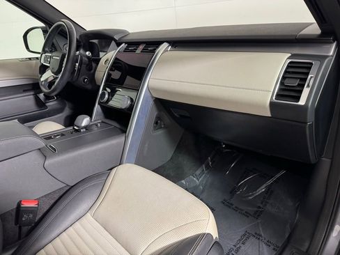 Used 2021 Land Rover Discovery S R-Dynamic AWD/4WD image 33