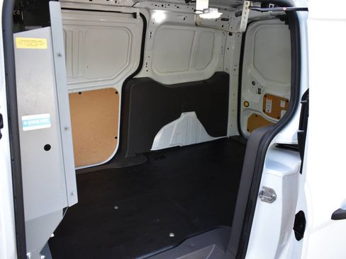 Used 2022 Ford Transit Connect XLT image 12