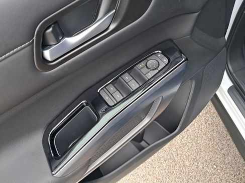 New 2025 Nissan Pathfinder SL w/ SL Premium Package image 12