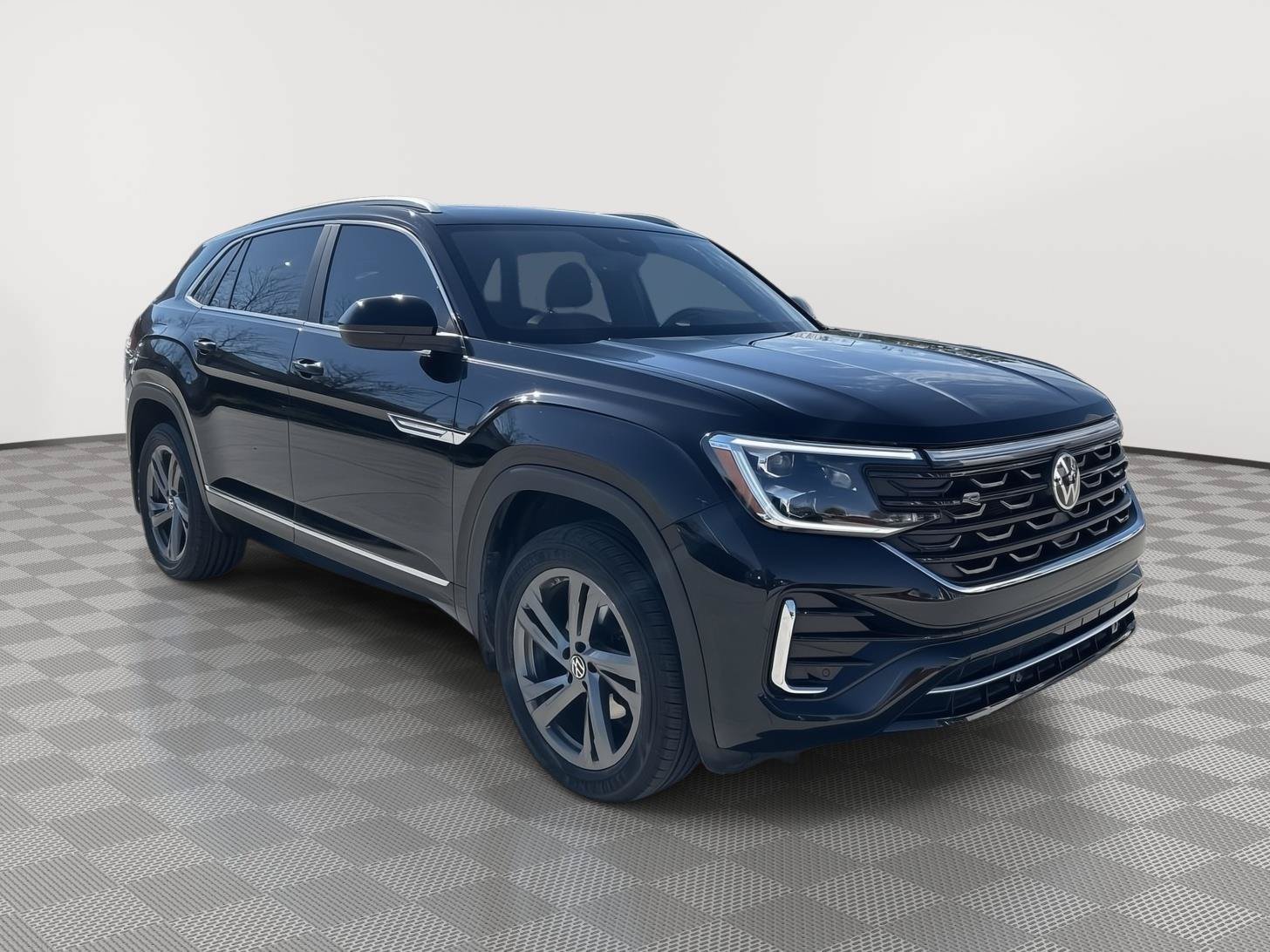 Certified 2024 Volkswagen Atlas Cross Sport SEL R-Line AWD/4WD image 1