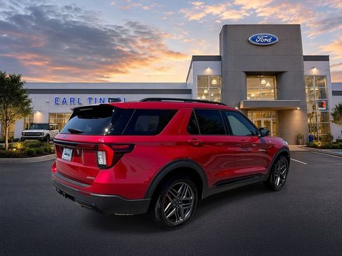 New 2026 Ford Explorer ST-Line w/ ST-Line Street Pack AWD/4WD image 8