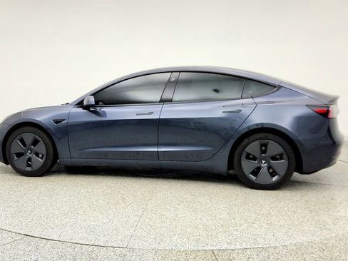Used 2022 Tesla Model 3 image 8
