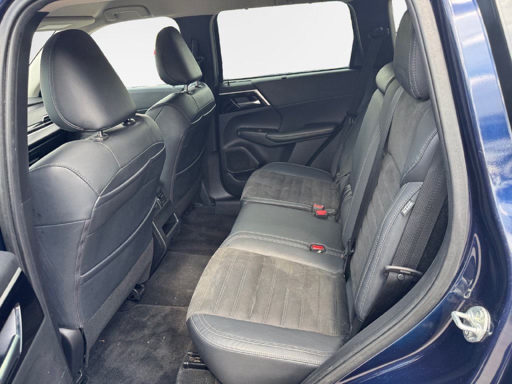 Used 2022 Mitsubishi Outlander SE AWD/4WD image 24