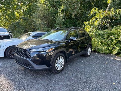 Certified 2023 Toyota Corolla Cross LE w/ Moonroof Package AWD/4WD image 1