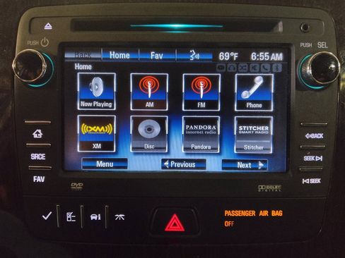 Used 2017 Chevrolet Traverse LT w/ Traveler's Package image 25