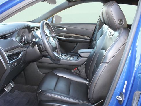 Used 2021 Cadillac XT4 Sport image 15