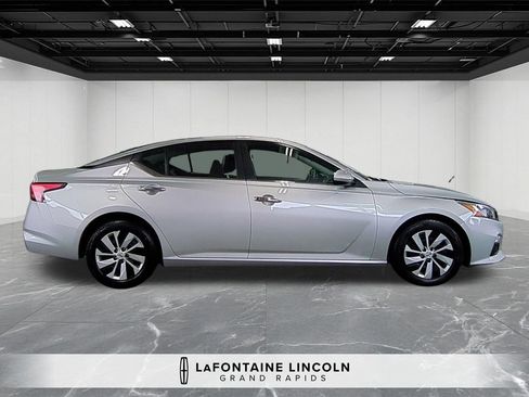 Used 2020 Nissan Altima 2.5 S image 6