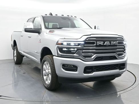 New 2026 RAM 2500 Laramie AWD/4WD image 4