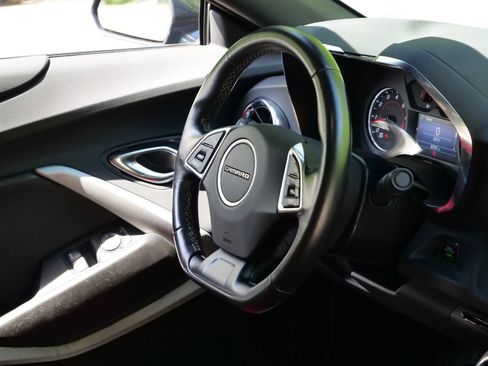 Used 2022 Chevrolet Camaro LT RWD image 34