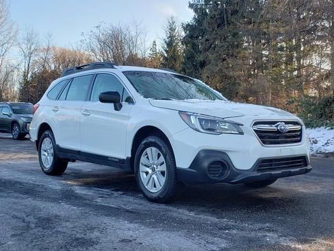 Used 2018 Subaru Outback 2.5i image 1