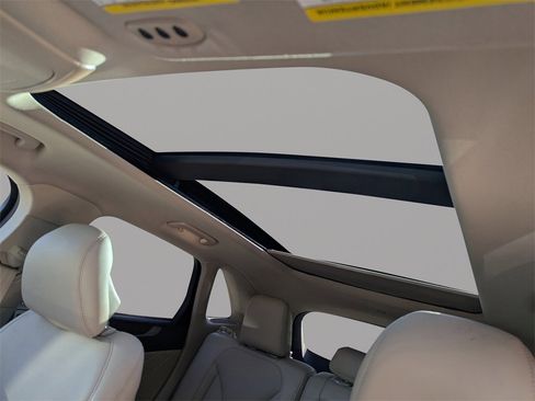 Used 2019 Lincoln MKC Reserve w/ MKC Technology Package image 21