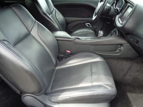 Used 2018 Dodge Challenger R/T Plus image 13