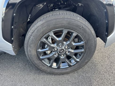 Used 2023 Toyota Tundra Platinum w/ Advanced Package image 34