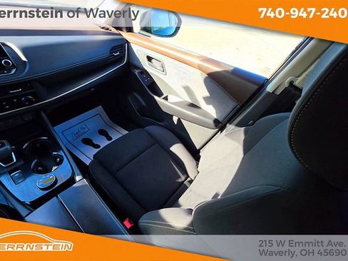 Used 2023 Nissan Rogue S AWD/4WD image 11