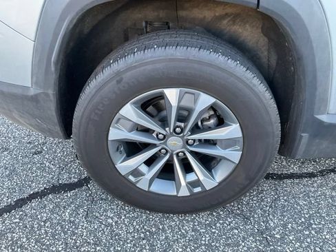 Used 2025 Chevrolet Equinox LT w/ Convenience Package II FWD image 11