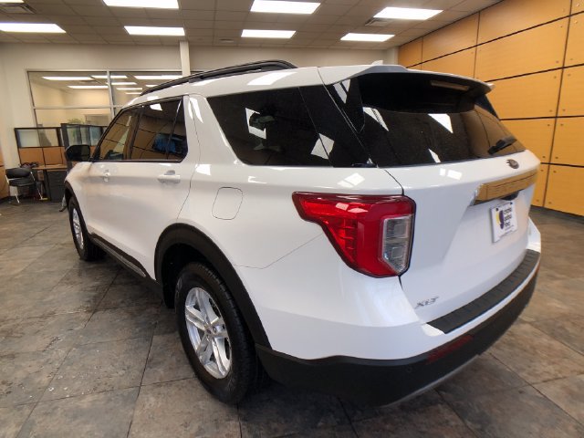 Certified 2024 Ford Explorer XLT w/ Equipment Group 202A AWD/4WD image 5