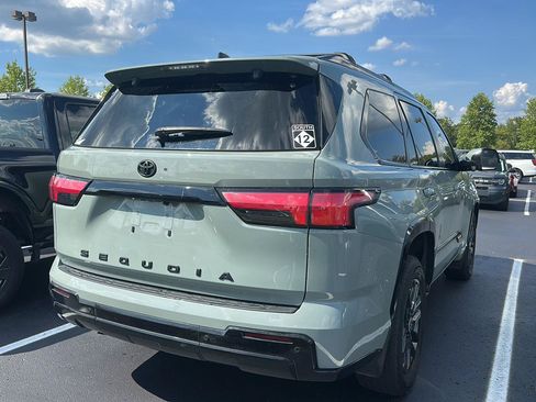 Used 2024 Toyota Sequoia Platinum AWD/4WD image 3