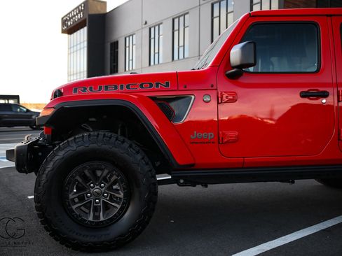 Used 2025 Jeep Wrangler Unlimited Rubicon 392 image 11